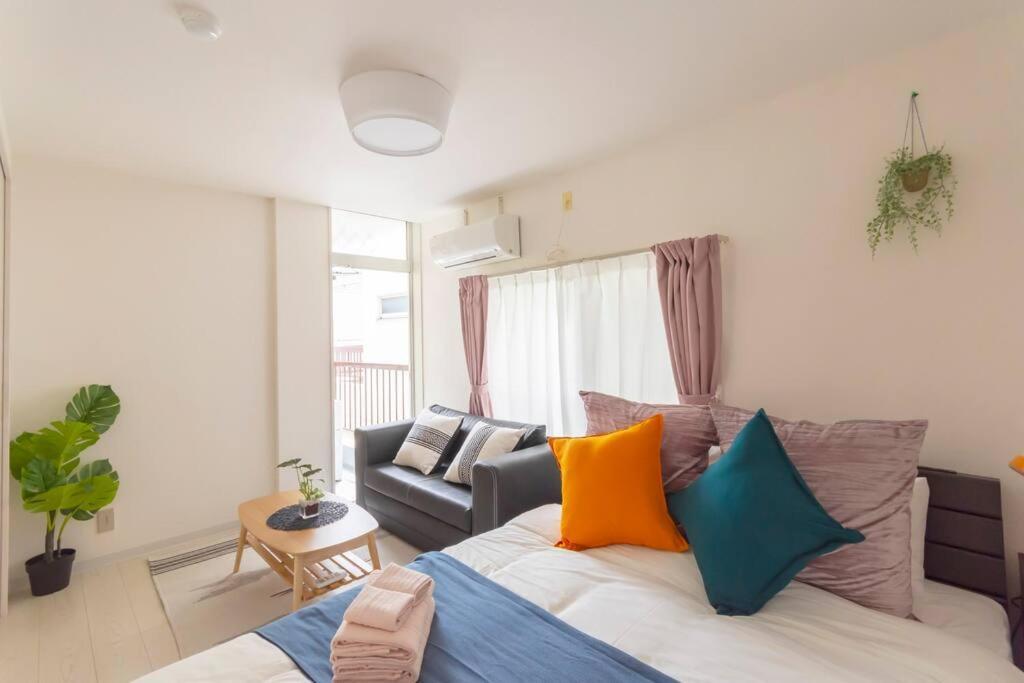 Kosumosu Hotel Токио Екстериор снимка